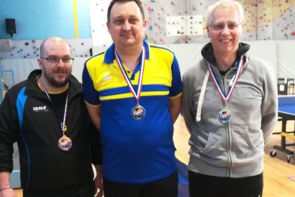 podium-h10295f8f0e-638b-ceab-7061-5354f173f44f6B8E009C-BD00-D788-34D3-BC717DAD8D07.jpg